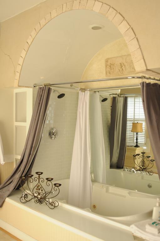 Acorn Hill Lodge And Spa Линчберг Номер фото