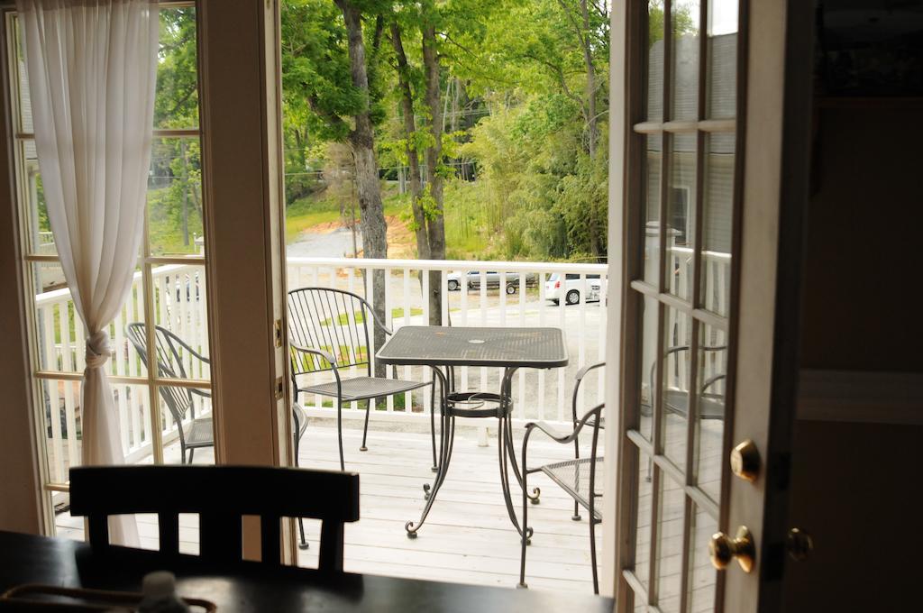 Acorn Hill Lodge And Spa Линчберг Экстерьер фото
